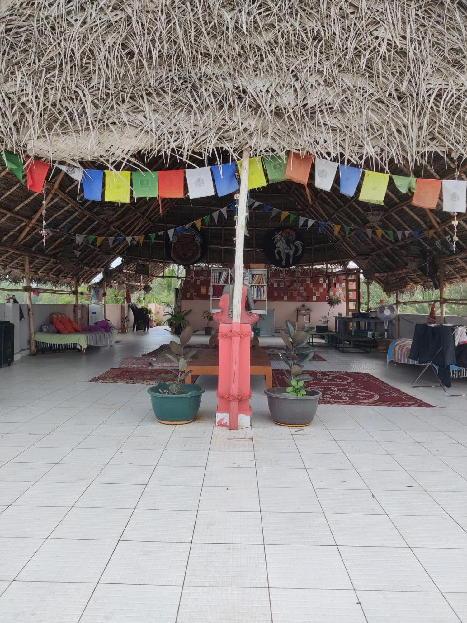 Woodpacker Hostel Auroville Pondicherry Esterno foto
